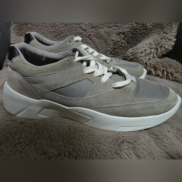 Fear Of God Essentials Distance Runner - Picture 2 of 9